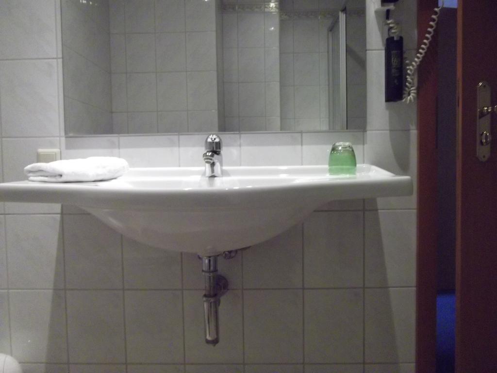 Atrium Hotel Crimmitschau Ruang foto